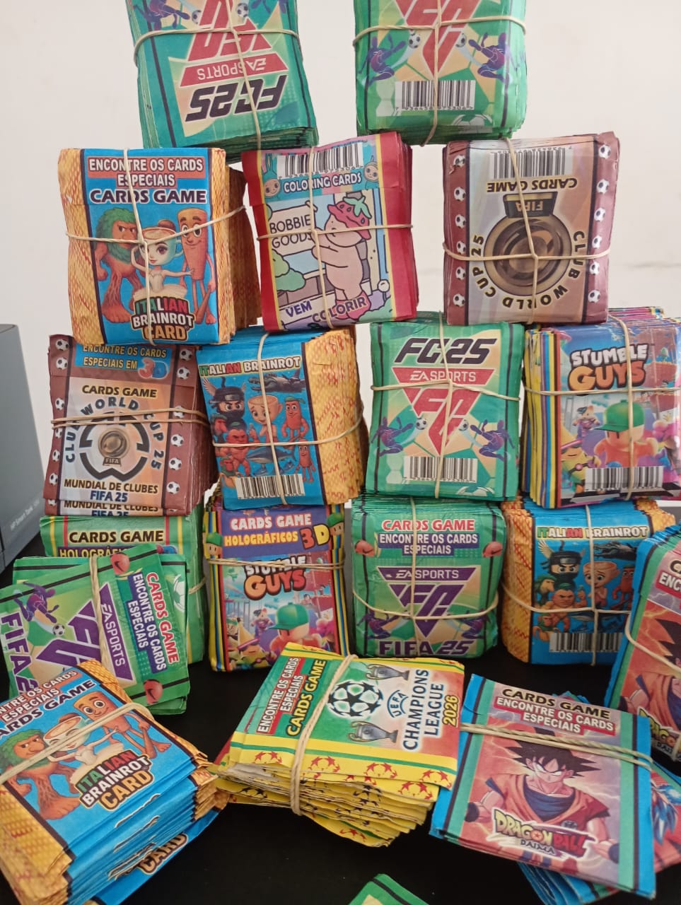VENDE-SE CARDS DA COPA 2026
